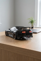 Carro de Nevoeiro Desportivo Preto – Humidificador LED