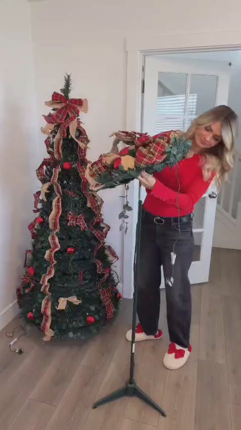 Foldable Christmas tree with embroidery