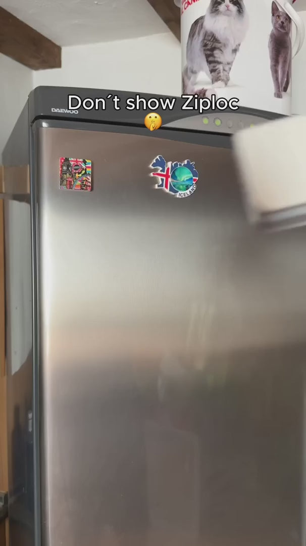Mini bag sealer in action